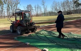 Prace pielęgnacyjne na stadionie w Chełmicy Cukrowni zakończone! 2